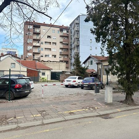 Hotel Rile Men Blue Ni Exterior foto